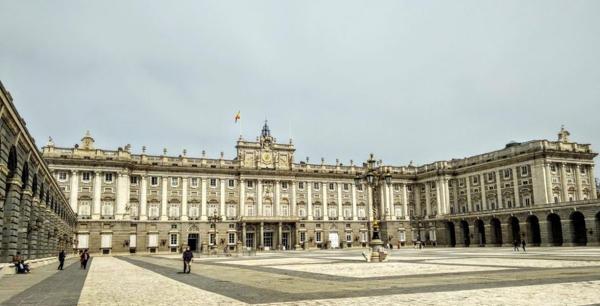 Palacio Real de Madrid con niños